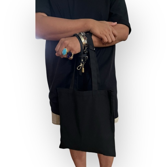 Forever 21 x Hello Kitty Black Graphic Tote Bag, One Size - Picture 5 of 11